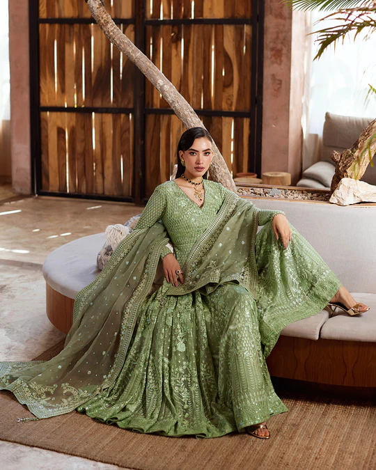 faiza saqlain green dress Faiza saqlain emreld green – Ayesha Khan Batik main image 0